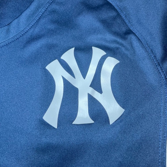 New York Yankees Shirt Womens Large Blue White Sports VNeck Athletic MLB Basebal - Picture 4 of 11